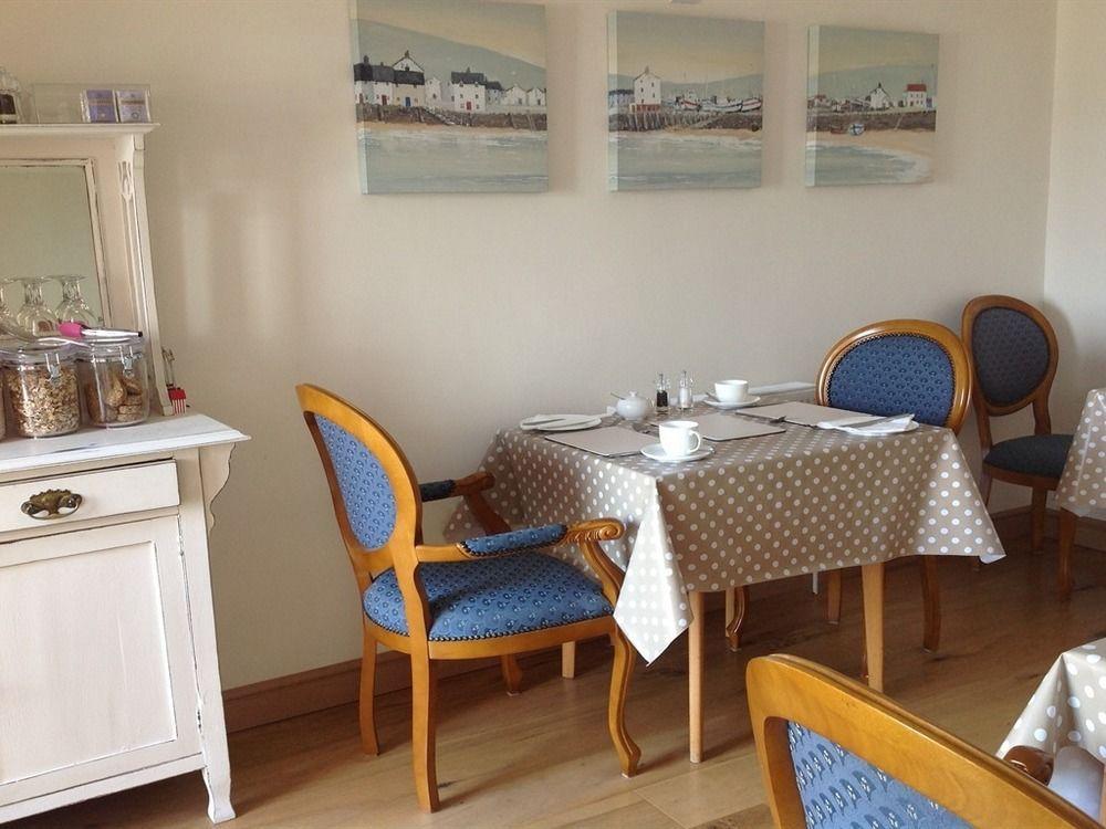 Bassets House Bed & Breakfast Истборн Екстериор снимка